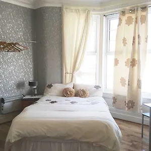 Aparthotel Celebration Holiday, Blackpool